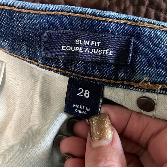 Lands’ End square rigger jeans.  Size 28.  Slim. Tall. Distressed. - Picture 7 of 8